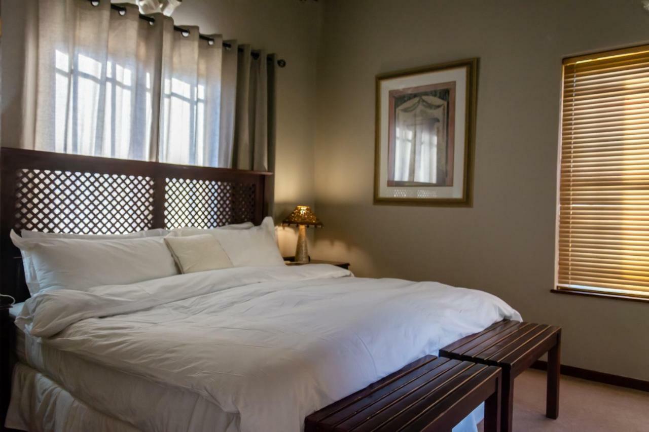 Rooiberg Lodge *
